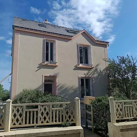 Maison Chaleureuse Et Familiale Idealement Situee * Groix